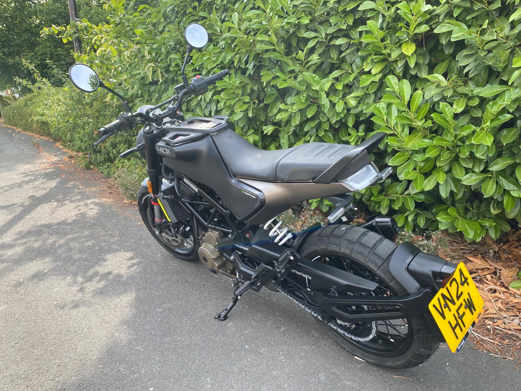 2024 24 Reg Husqvarna Svartpilen 401